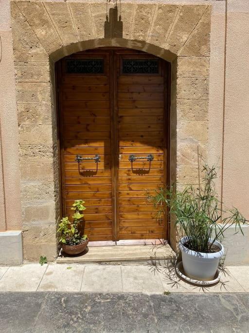 Loft Con Mansarda Apartment Castelvetrano Bagian luar foto